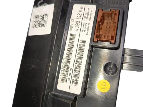 instrument-cluster-citroen-c4-cactus-2014-39225379 main image