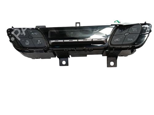 climate-control-toyota-c-hr-_x1_-2016-38554110 main image