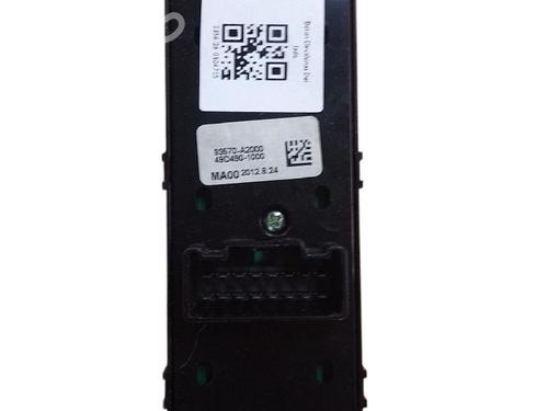 Left front window switch KIA CEE'D Sportswagon (JD) 1.6 CRDi 110 | BP38206437I27 - Image 3