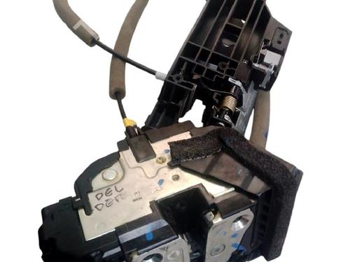 front-right-lock-renault-kadjar-ha_-hl_-2015-38984437 main image