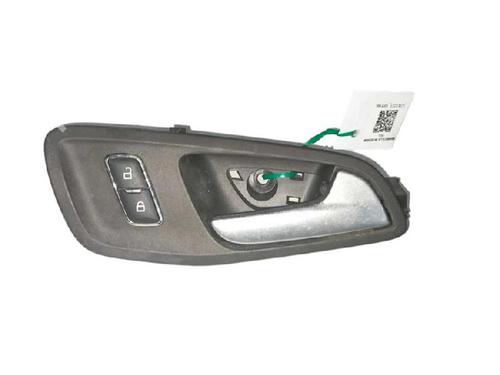 Used Front right interior door handle Front right interior door handle 38208472 38208472