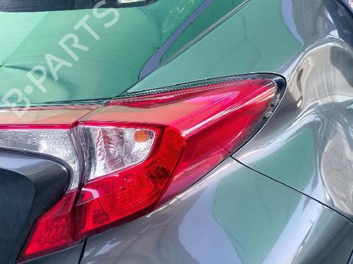 right-taillight-toyota-c-hr-_x1_-2016-38555436 main image