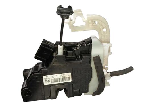 front-right-lock-kia-carens-iv-2013-38218590 main image