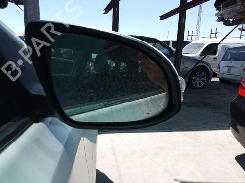 right-mirror-toyota-auris-_e18_-2012-2013-2014-2015-2016-2017-2018-2019-38221723 main image