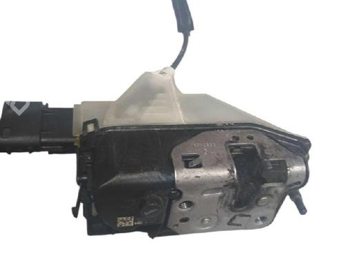 front-right-lock-citroen-c4-cactus-2014-38216194 main image