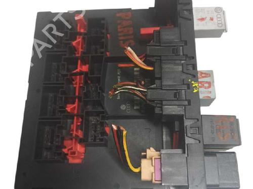 fuse-box-vw-golf-plus-v-5m1-521-2004-2005-2006-2007-2008-2009-2010-2011-2012-2013-38218417 main image