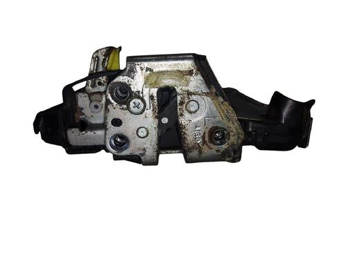 front-left-lock-lexus-is-ii-_e2_-2005-2006-2007-2008-2009-2010-2011-2012-2013-39119225 main image