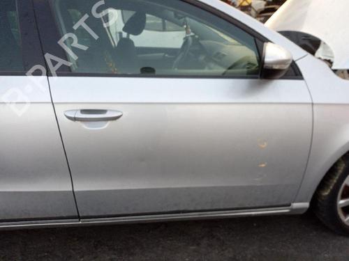 Used Right front door Right front door 38554615 38554615