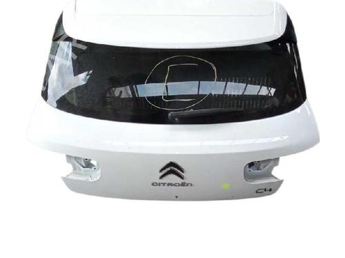 tailgate-citroen-c4-cactus-2014-38216187 main image