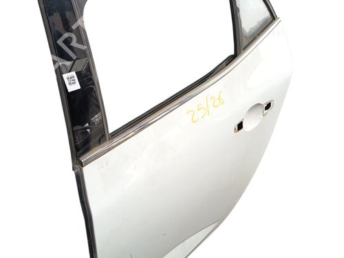 left-rear-door-renault-megane-iv-hatchback-b9amn_-2015-38220412 main image