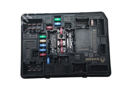 Used Fuse box Fuse box 38220499 38220499