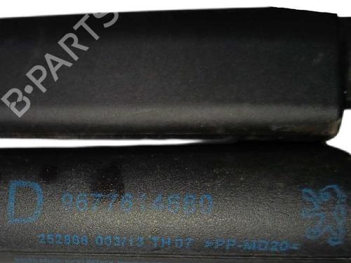 Used Tailgate lift support Tailgate lift support 38218902 38218902