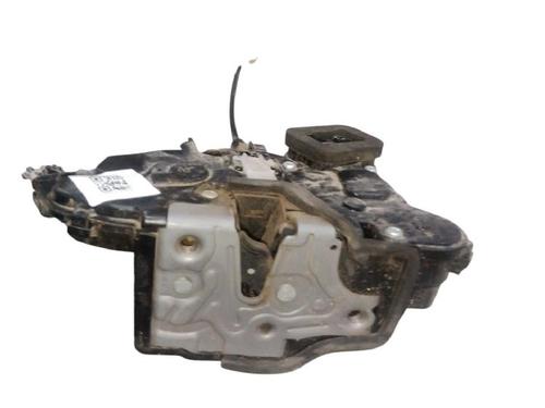 front-right-lock-seat-arona-kj7-kjp-2017-39197931 main image
