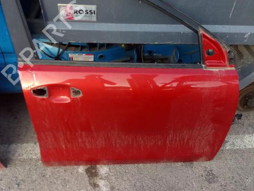 Used Right front door Right front door 39197658 39197658