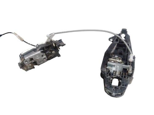 front-right-lock-citroen-c4-cactus-2014-39225375 main image