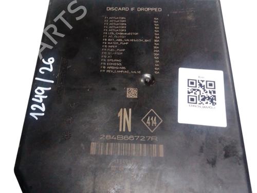 Used Fuse box Fuse box 39262827 39262827