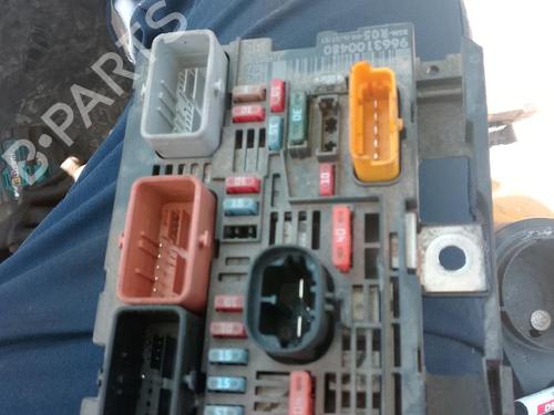 Used Fuse box Fuse box 38221581 38221581