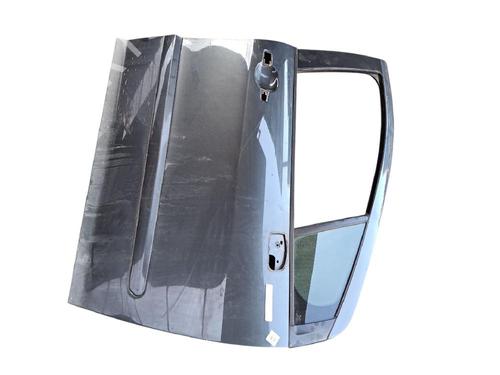 Used Right front door Right front door 38984300 38984300