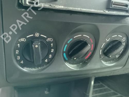 Used Climate control Climate control 38301629 38301629