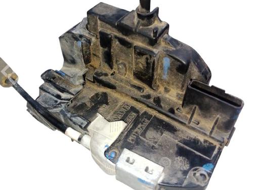 front-right-lock-renault-kadjar-ha_-hl_-2015-39197938 main image