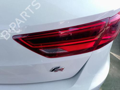 hjre-baglygte-bagklap-seat-ateca-kh7-khp-2016-38222339 main image