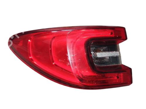 left-taillight-renault-kadjar-ha_-hl_-2015-39197904 main image