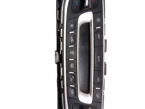 climate-control-renault-megane-iii-hatchback-bz01_-b3_-2008-38206195 main image