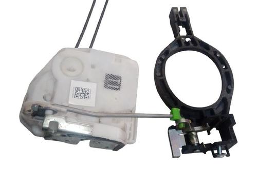 Cerradura puerta trasera izquierda Cerradura puerta trasera izquierda 38223640 38223640