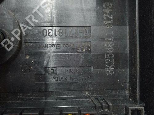 Fuse box VW GOLF PLUS V (5M1, 521) 1.6 TDI | BP38205120E1 - Image 2