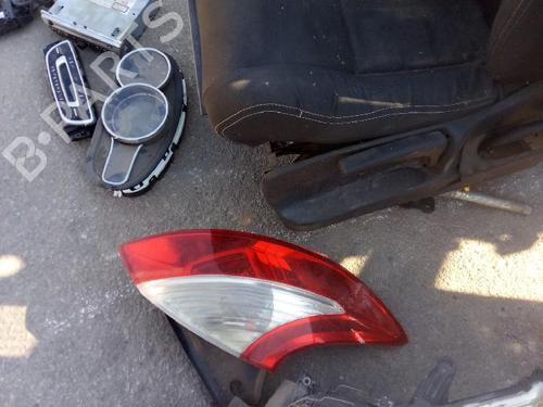 left-taillight-renault-megane-iii-hatchback-bz01_-b3_-2008-38206193 main image