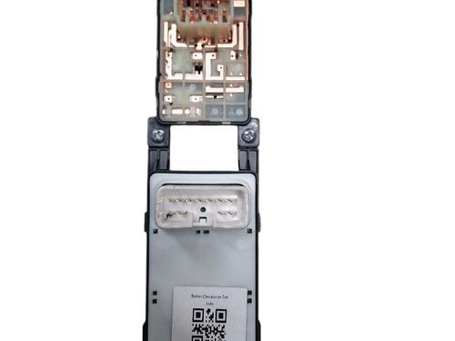 Left front window switch HYUNDAI i20 I (PB, PBT) 1.2 | BP38204303I27 - Image 3
