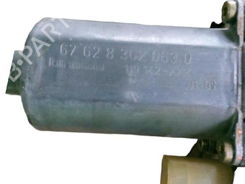 Left front window motor BMW 3 (E46) 320 i | BP38209363E21 - Image 4