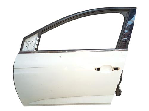 left-front-door-renault-megane-iv-hatchback-b9amn_-2015-39262732 main image