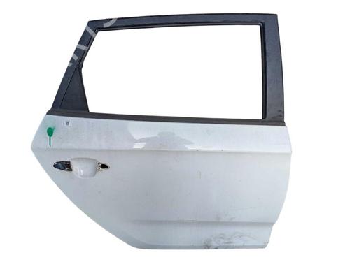 right-rear-door-kia-carens-iv-2013-38218599 main image