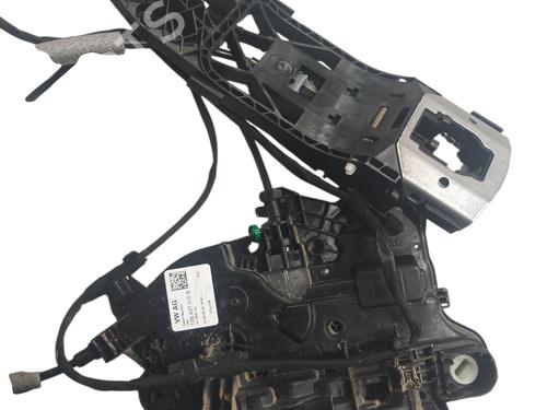 front-right-lock-seat-arona-kj7-kjp-2017-38206270 main image