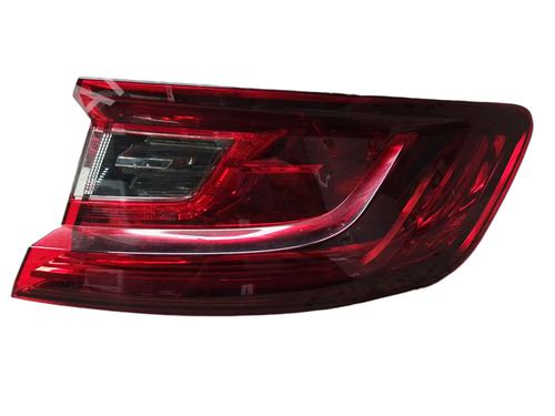 right-taillight-renault-megane-iv-hatchback-b9amn_-2015-39262728 main image