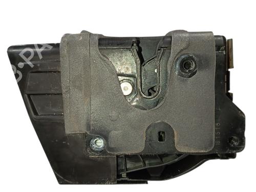 rear-left-lock-jaguar-f-pace-x761-2015-38211054 main image