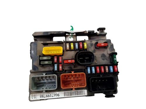 Used Fuse box Fuse box 38554925 38554925