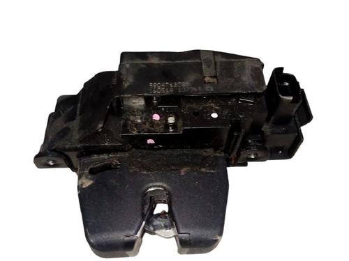 tailgate-lock-citroen-c4-cactus-2014-39197820 main image