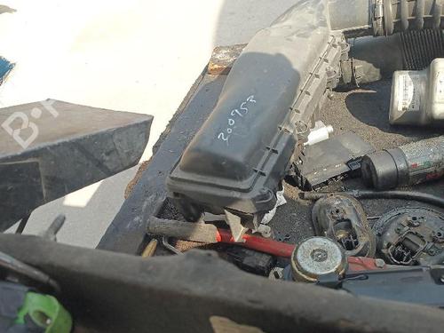 Used Air filter box Air filter box 39463336 39463336