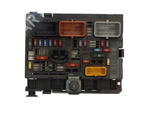 Used Fuse box Fuse box 36636096 36636096
