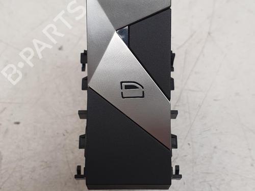 switch-ds-ds-7-crossback-j4_-jr_-jc_-2017-36620113 main image