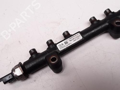 Used Injection rail Injection rail 36616339 36616339