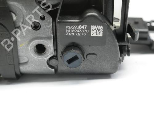 front-right-lock-ds-ds-3-ds-3-crossback-ur_-uc_-uj_-2018-36623265 main image