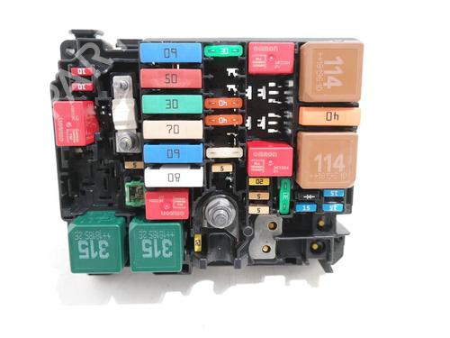 Used Fuse box Fuse box CITROËN C3 III (SX) 1.2 VTi 82 (82 hp) 36618963 36618963