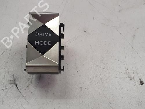 switch-ds-ds-7-crossback-j4_-jr_-jc_-2017-36620293 main image