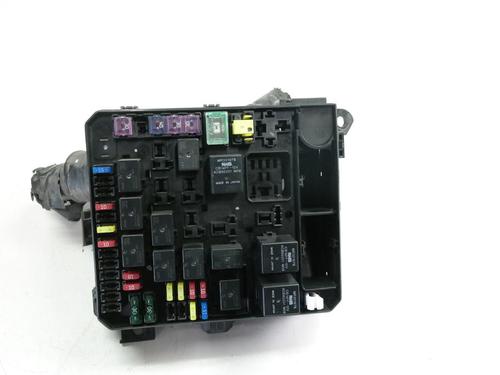 fuse-box-peugeot-4007-vu_-vv_-2007-2008-2009-2010-2011-2012-2013-36615555 main image