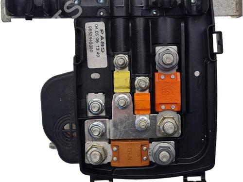 Fuse box PEUGEOT 407 Coupe (6C_) 3.0 V6 | BP36875472E1 - Image 3