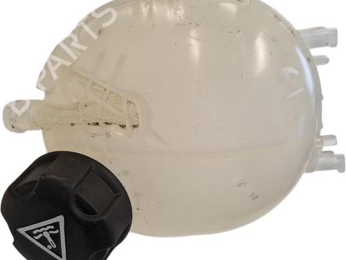 expansion-tank-ds-ds-3-ds-3-crossback-ur_-uc_-uj_-2018-36637089 main image