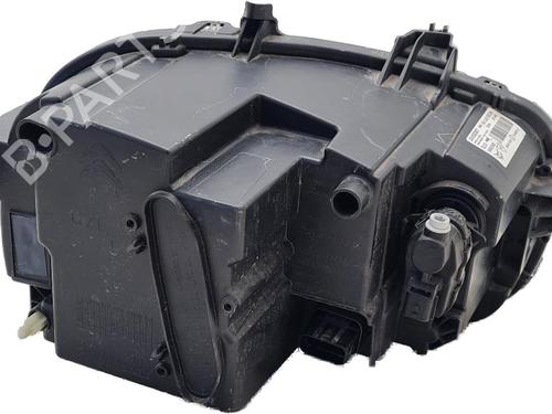 Used Left headlight Left headlight CITROËN C3 III (SX) 1.2 PureTech 82 (83 hp) 40206158 40206158